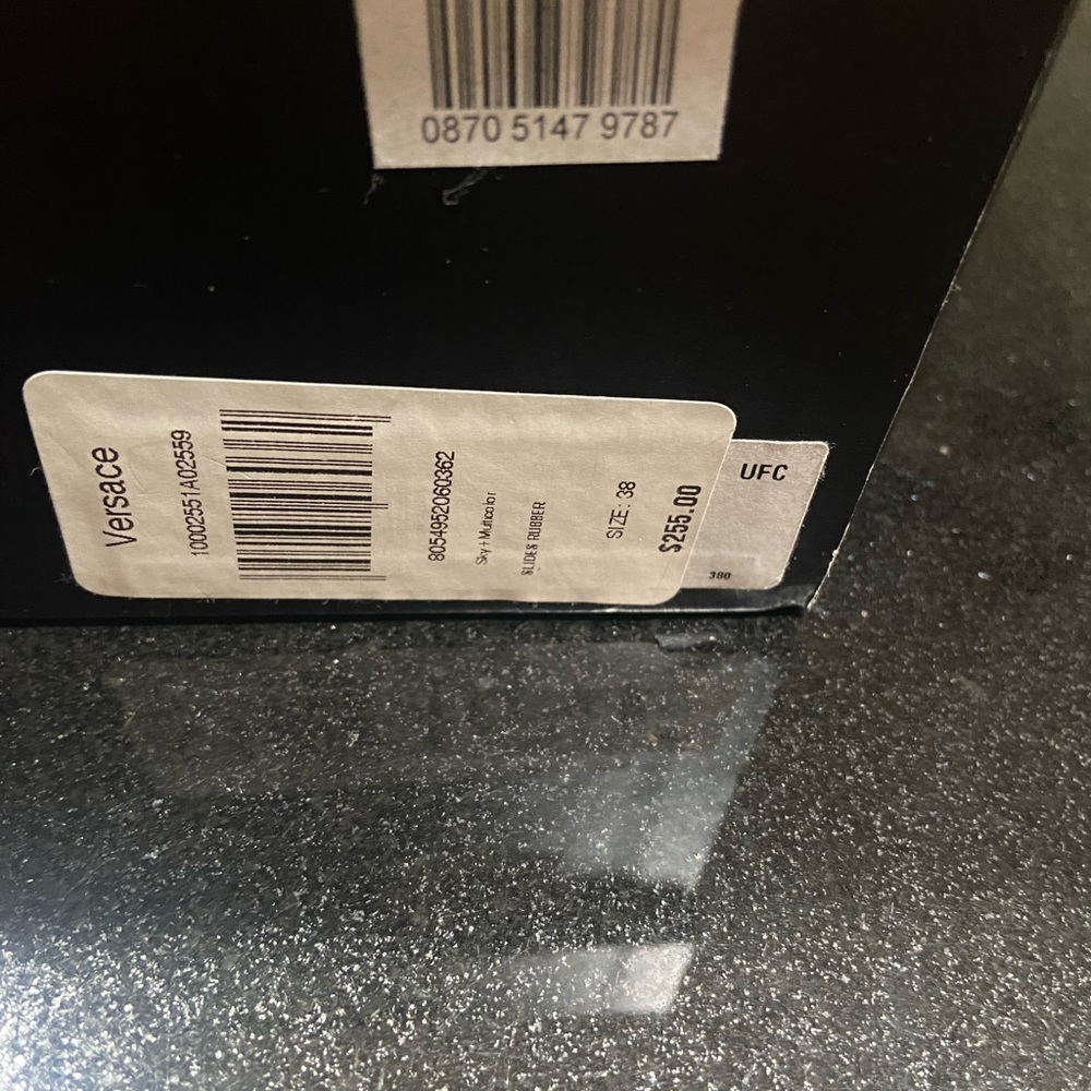 Versace Slides 🩴 - Picture 4 of 7